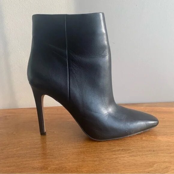 Vince CAMUTO Feninda Black Leather Point Toe Stiletto Bootie - Picture 8 of 16